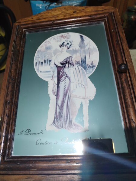 Cutie franceza vintage pentru chei cu oglinda A. Deauville